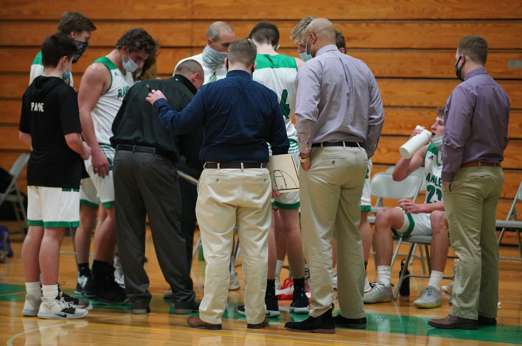 Regis boys basketball